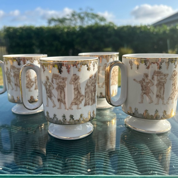Royal Crown Derby Other - Royal Crown Arnart Set of 4 Smug Mugs #4974